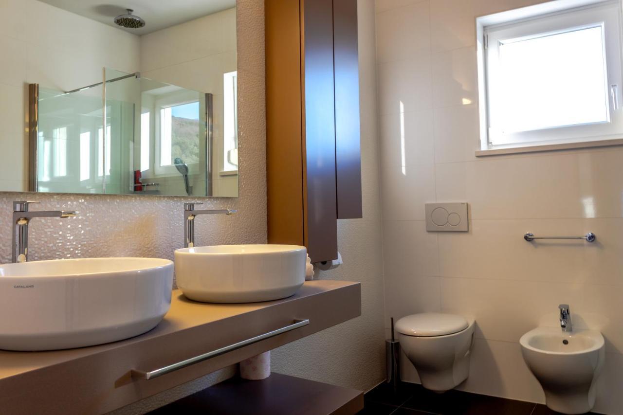 Finestra Sul Mare Apartment Punat Bagian luar foto
